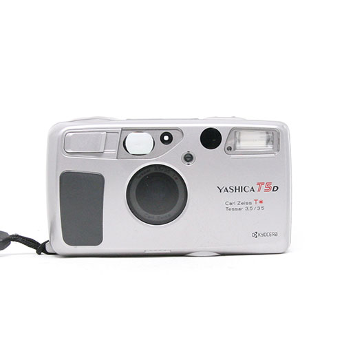 YASHICA T5D