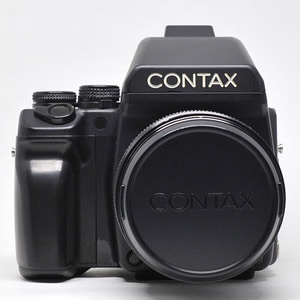 CONTAX 645 + 80mm F2